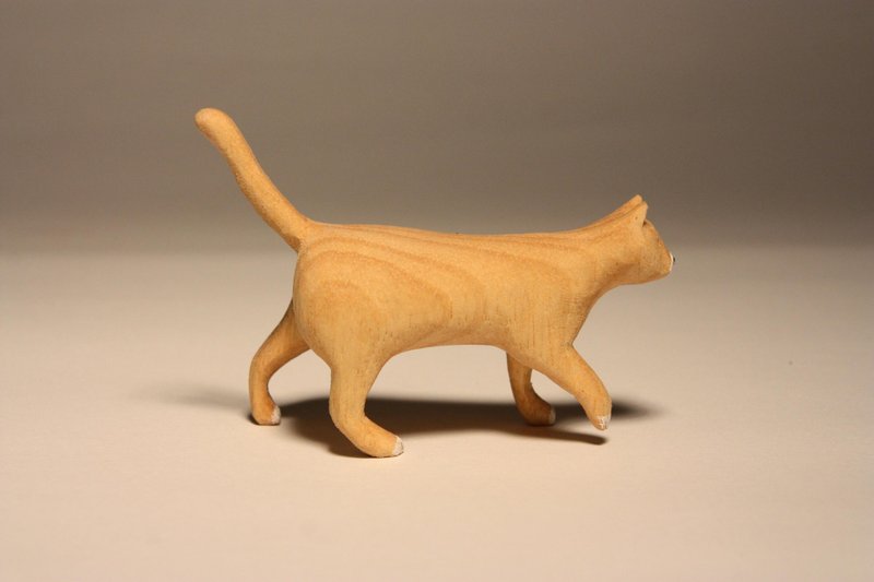 Healing Bottom line carvings of small animals _ cats meow bubble butt cat (hand-carved wood) - Wood, Bamboo & Paper - Wood Orange