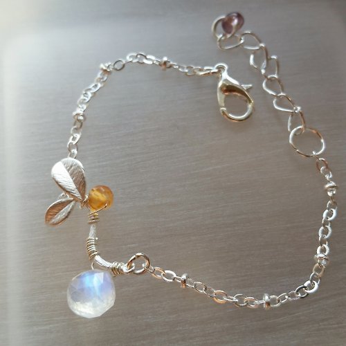 Duck Playground moonstone and agate silver-plated bracelet瑪瑙石 月光石/ 月亮石 鍍銀手鍊