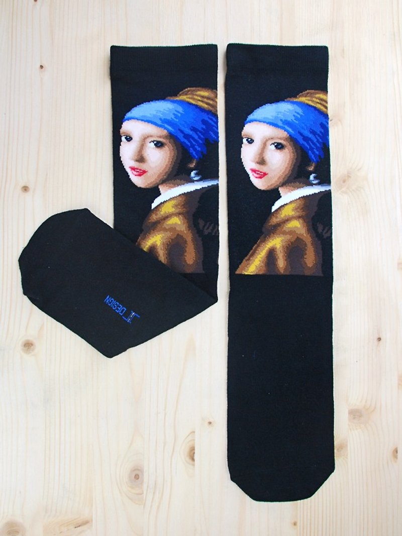 JHJ Design High-color Knitted Cotton Socks Famous Painting Series - Woman Wearing a Pearl Earring - Socks - Cotton & Hemp Black