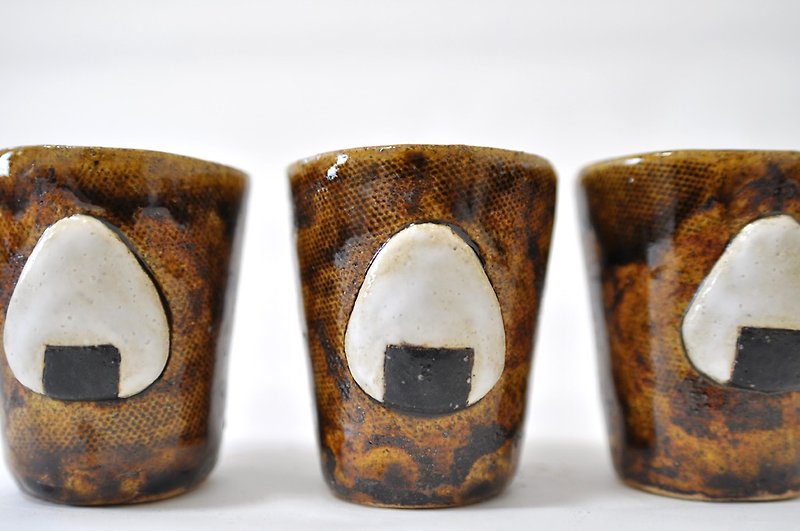 Onigiri-marked cup - Mugs - Other Materials Brown