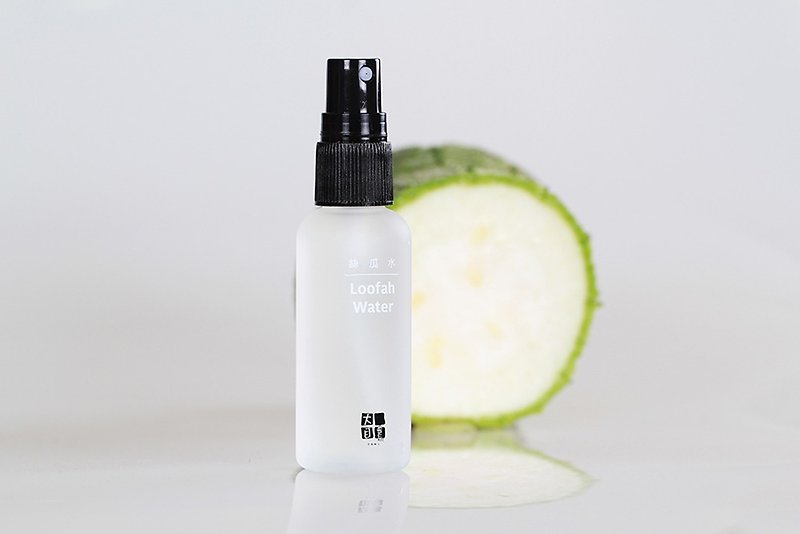 Pure Loofah Water  -  50ml軽量ボトル - 化粧水・ミスト化粧水 - 寄せ植え・花 グリーン