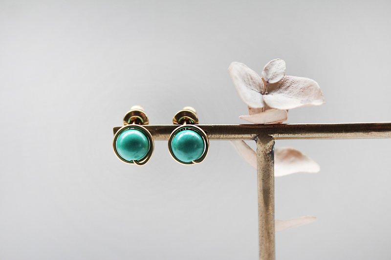 【Turquoise】classic earring (Customizable clip-on) - ต่างหู - เครื่องเพชรพลอย สีเขียว