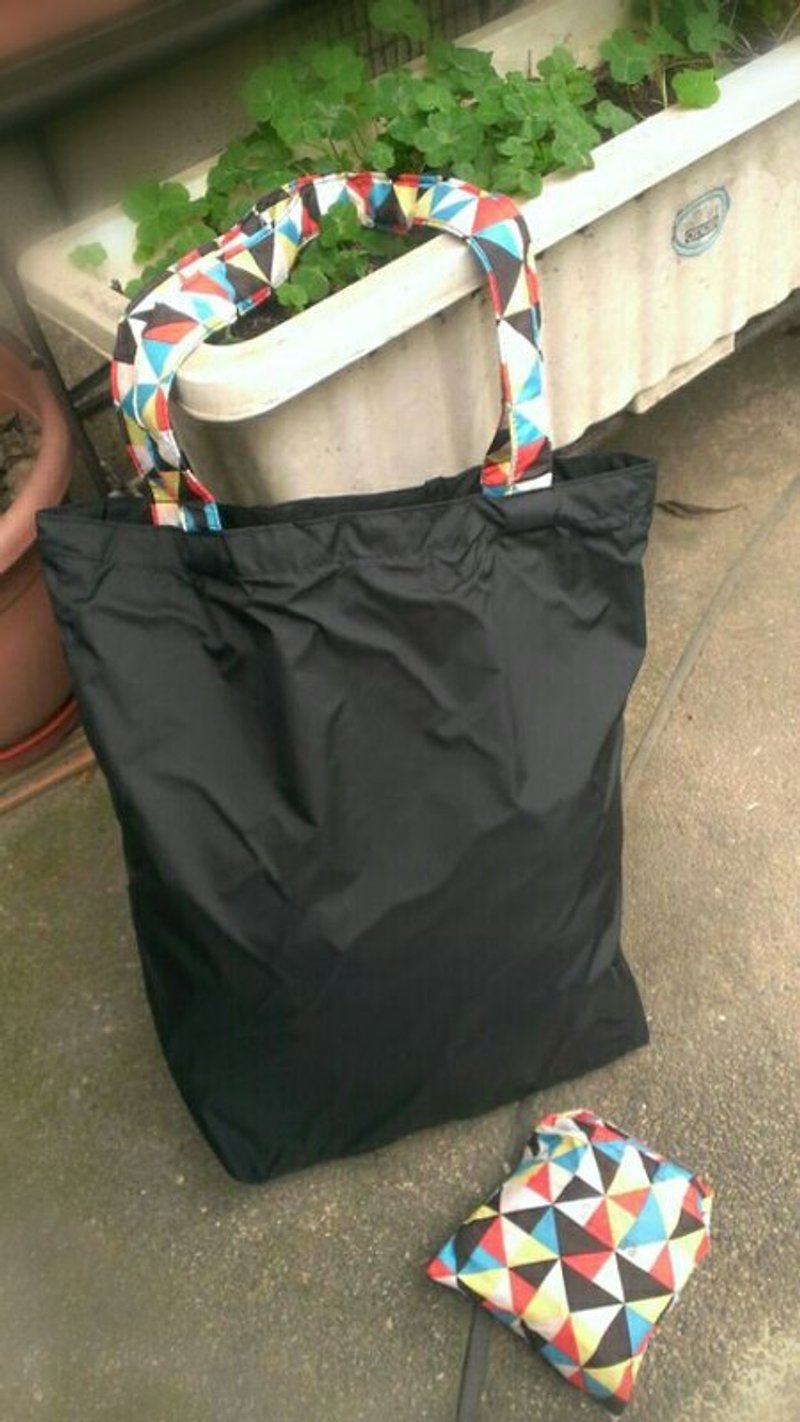 Sienna萬花筒防水購物袋(墨黑) - ショルダーバッグ - 防水素材 ブラック