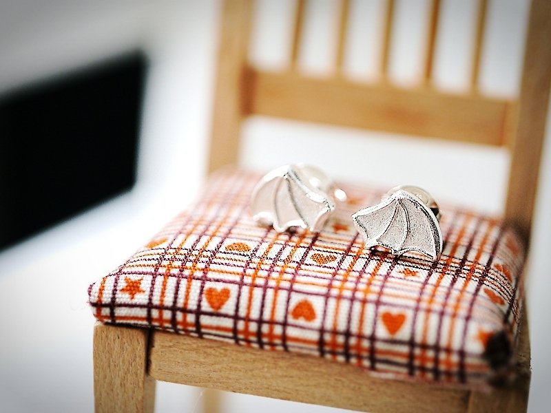 Sterling Silver**Wings Collection =**Demon**Pair/Pair of Sterling Silver Earrings**hand made by novtzu - ต่างหู - เงินแท้ สีเงิน