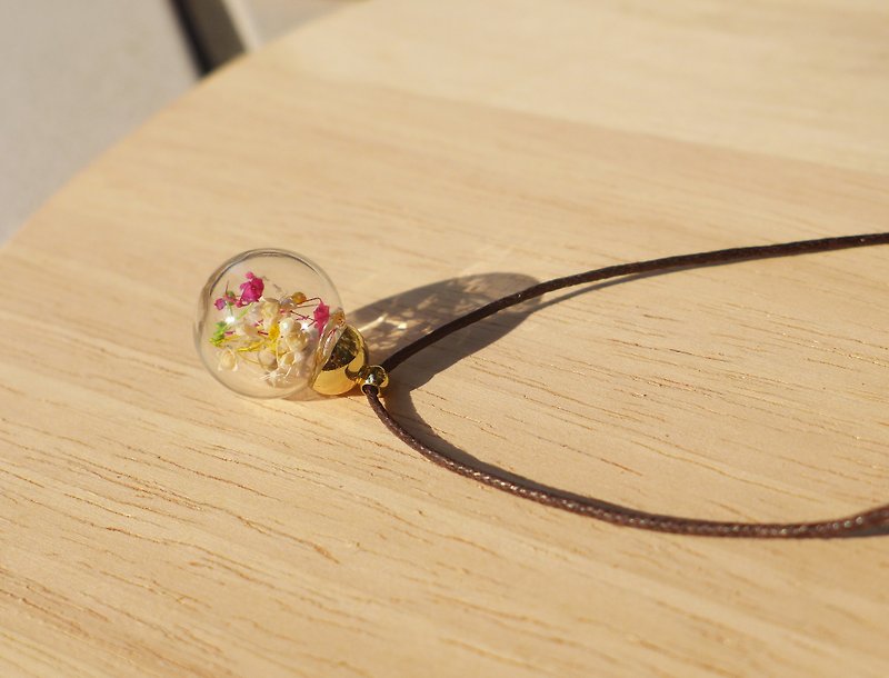 Glass necklace [spring flowers] XIAO ◆ Favorite Season Series Special Valentine's Day gift handmade glass - Necklaces - Glass Multicolor