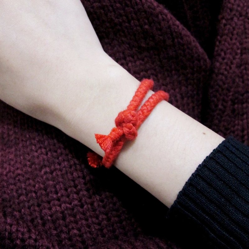 [MUCHU Mu Orange] Make a wish. Wishing woven bracelet / hand rope (666) - Bracelets - Cotton & Hemp Red