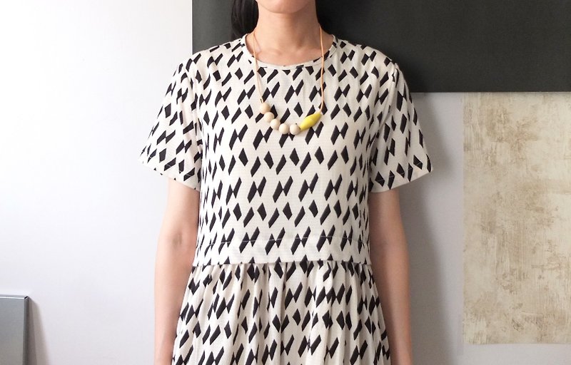 ブラックリネン糸幾何学模様のドレスのオーダーメイド - ワンピース - コットン・麻 