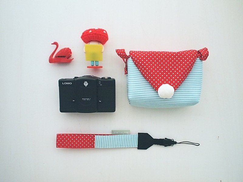 hairmo. Little streak mosaic wrist strap - red dot + thin blue bar - ID & Badge Holders - Other Materials Red
