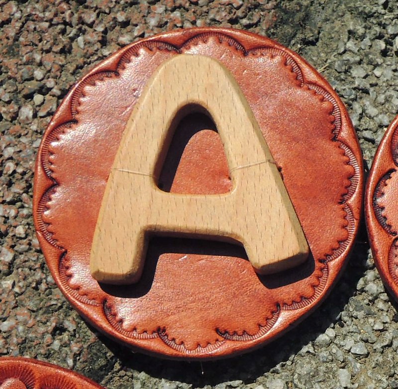 *Handwriting style*Letter badge/pin/brooch/leather/log-letter A - Badges & Pins - Wood Gold