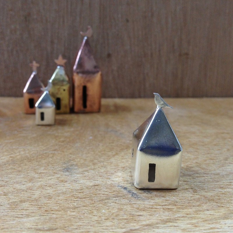 Small bird house hand-made silver pendant - สร้อยคอ - โลหะ 