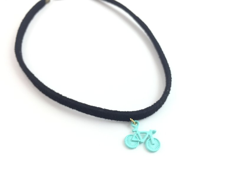 「淡藍綠色腳踏車頸鍊」 - 項鍊 - 真皮 黑色