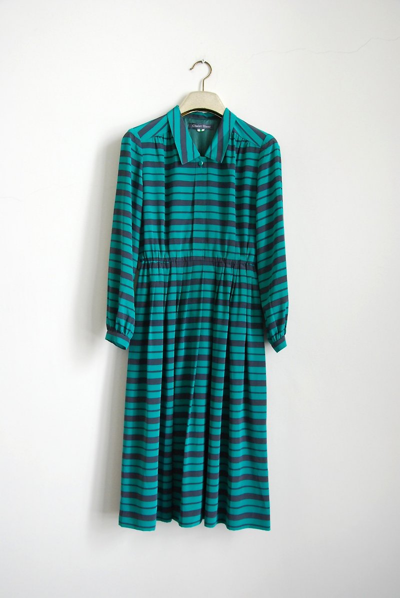 Green and lines vintage dress - ชุดเดรส - วัสดุอื่นๆ 