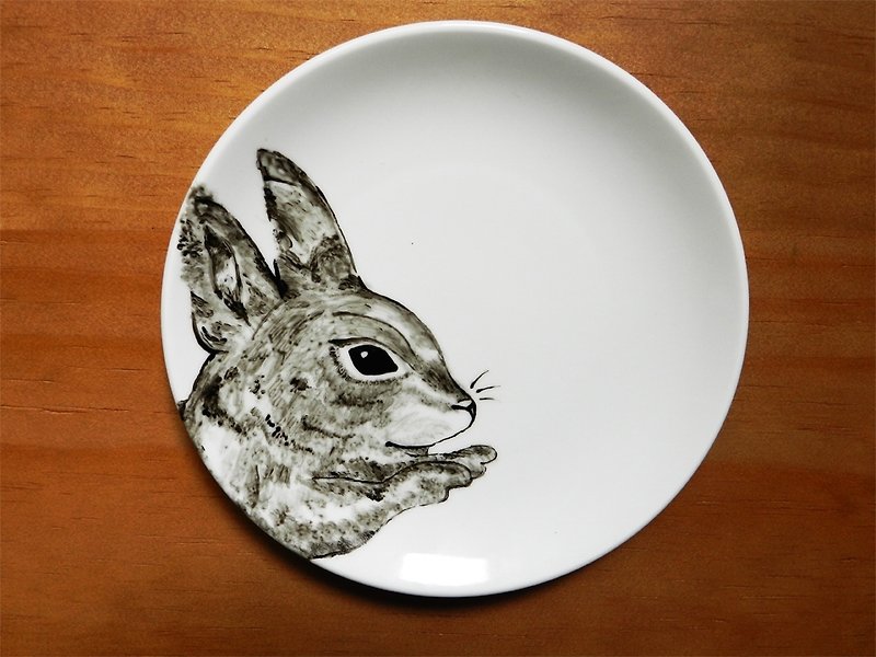 Forest Partner Series Finger Rabbit Finger Rabbit Porcelain Plate 18cm Dim Sum - จานและถาด - วัสดุอื่นๆ สีดำ