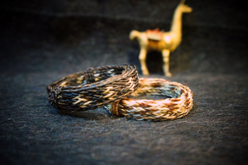 Vista [knowledge], South America, Indiana, hand-woven horsehair bracelet - rough version - สร้อยข้อมือ - วัสดุอื่นๆ สีนำ้ตาล