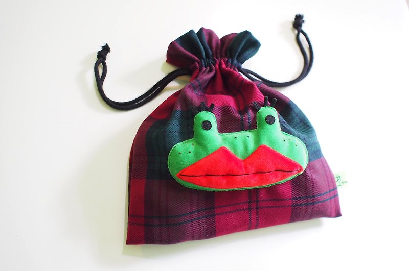E*group 阿蛙立體束口袋  桃紅綠  青蛙 - 化妝包/收納袋 - 其他材質 紅色