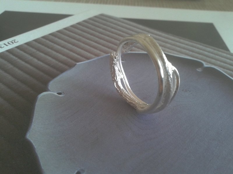Series branches Twig collection TGR001 Taiwan designer handmade Silver ring - แหวนทั่วไป - เงินแท้ ขาว