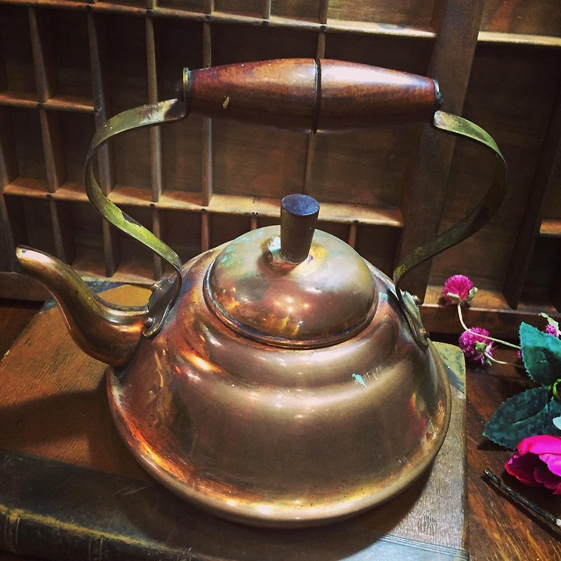 Britain made the old copper pot - เครื่องครัว - โลหะ สีนำ้ตาล