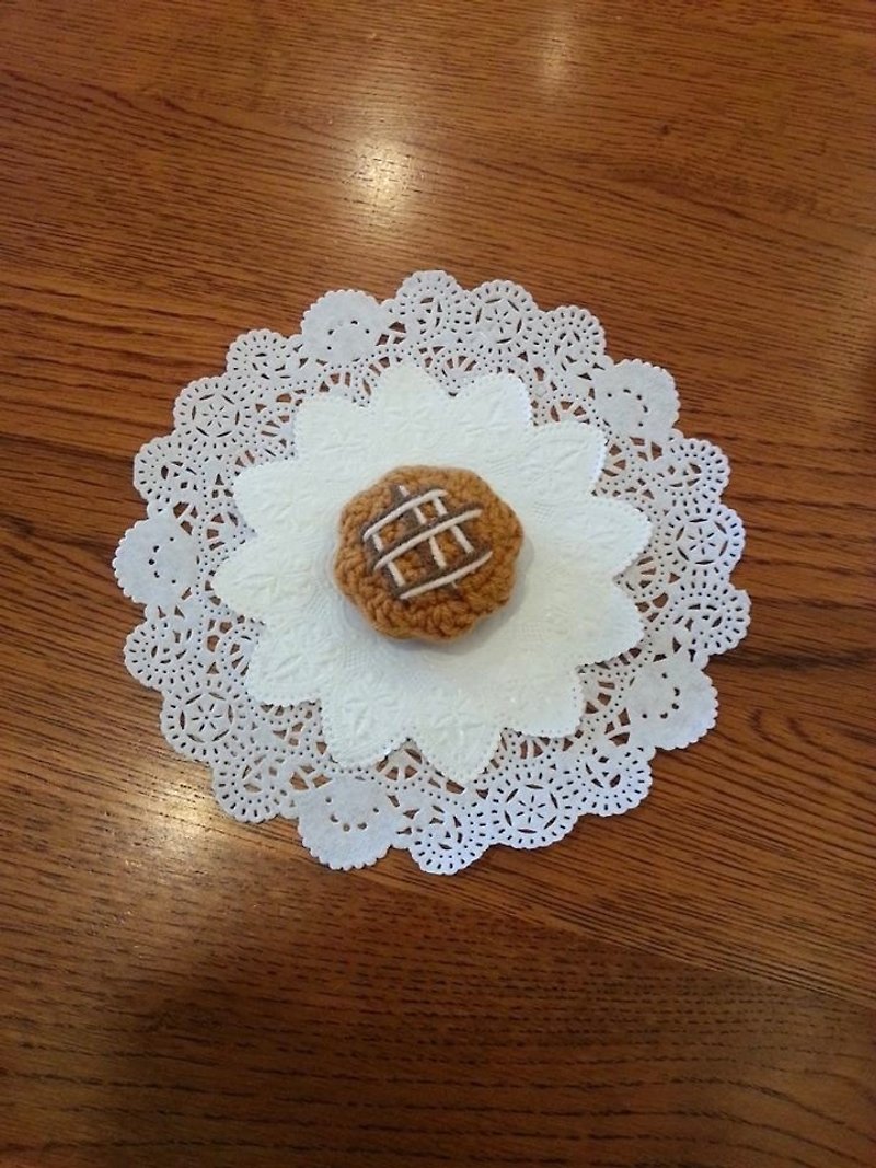 【Dessert】kiss flower-shaped tic tac-toe peanut biscuit - Other - Other Materials Brown