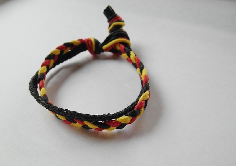 Ethnic / hand-woven bracelet - สร้อยข้อมือ - หนังแท้ สีเหลือง