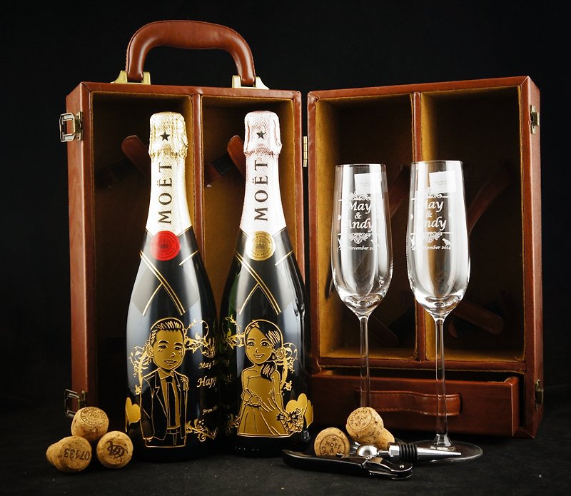 Premier double vessel France Moët champagne glasses even mounted 750cc [Hong Kong] original DYOW wedding anniversary gift Wine Engraving unique design concept realistic portrait merger Q version portrait carved glass bottle with patterns of text one pair o - Bar Glasses & Drinkware - Glass Gold