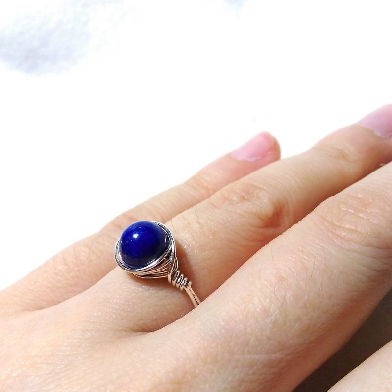 [LeRoseArts] Minimalier series - lapis lazuli sterling silver wire hand-made ring - แหวนทั่วไป - เครื่องเพชรพลอย สีน้ำเงิน