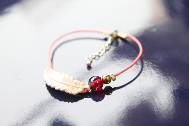 Feather red jelly Bead Bracelet - Bracelets - Other Metals Pink