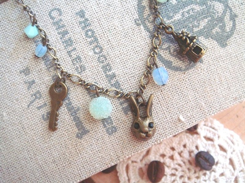 Black Diamond Shuer Garohands bronze bunny forest flowers gift house feel Bracelet B193 - Bracelets - Other Metals 