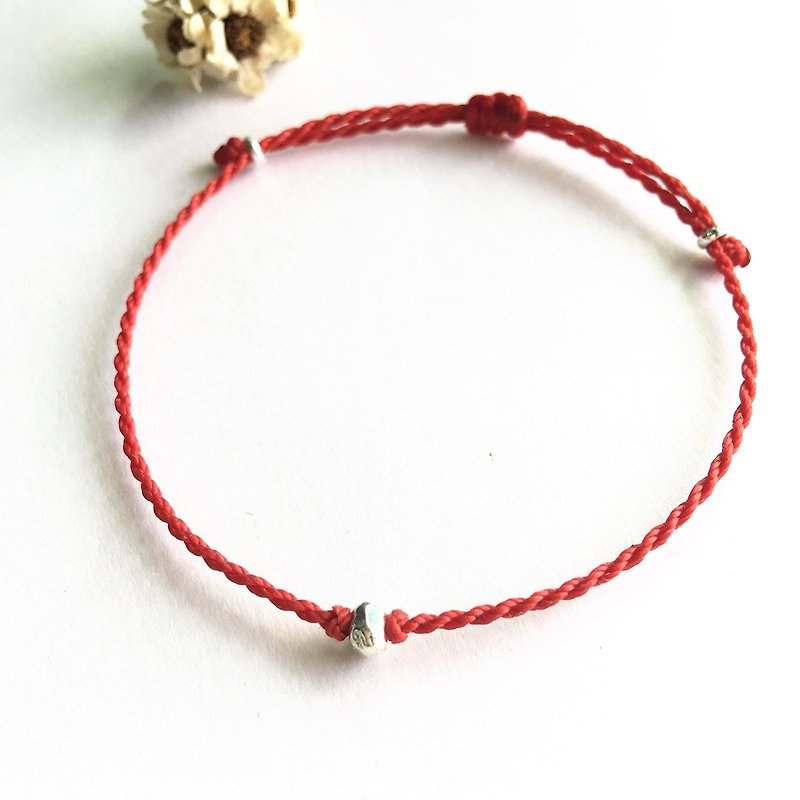 *Simple*Red thread simple thin bracelet 925 sterling silver Japanese Wax thread - สร้อยข้อมือ - โลหะ สีแดง