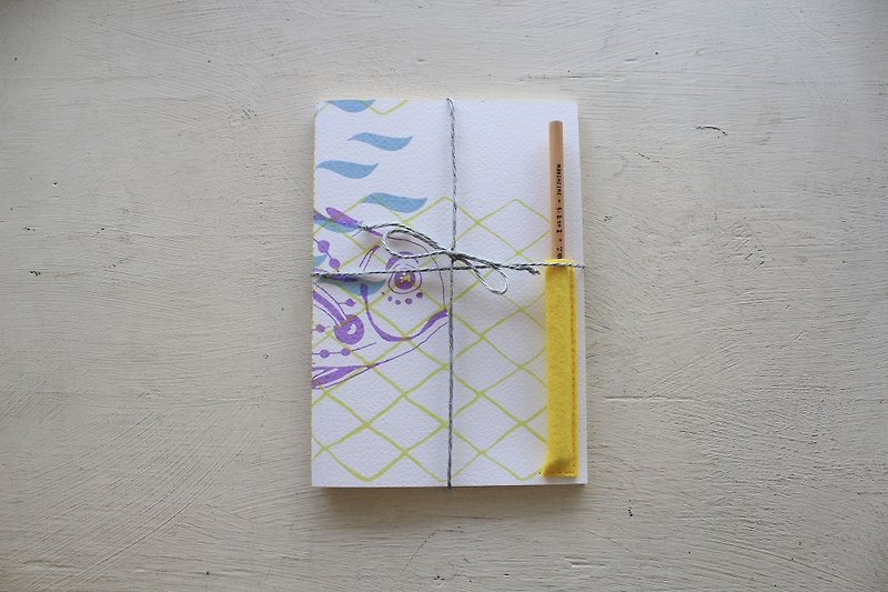 【ZhiZhiRen】厵 | 車縫線筆記本 - 旗津補魚 - 馬頭魚 - 筆記簿/手帳 - 紙 紫色