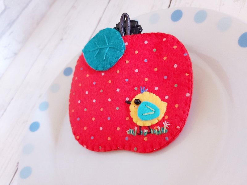 Baby lucky bag. Ping talisman bag. Apple style ~ non-woven - Bibs - Polyester Multicolor