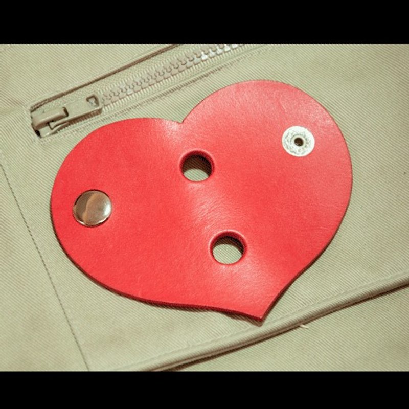 19.05 design X Charlie heart-shaped earphone house - Other - Genuine Leather Red