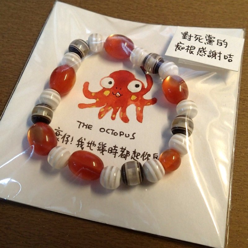 Illustration hand and chain: octopus - Bracelets - Other Materials Red