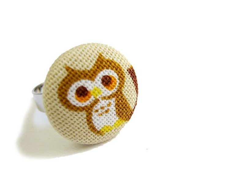 Hand-made cloth buttons owl ring - แหวนทั่วไป - วัสดุอื่นๆ 