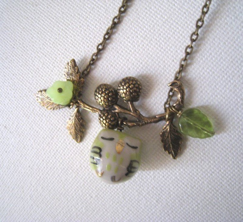 Owl necklace under the cranberry tree - Necklaces - Other Materials 