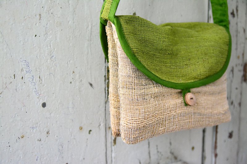 蕁麻＋絲手織側背小包＿綠原麻＿公平貿易 - 側背包/斜背包 - 其他材質 綠色