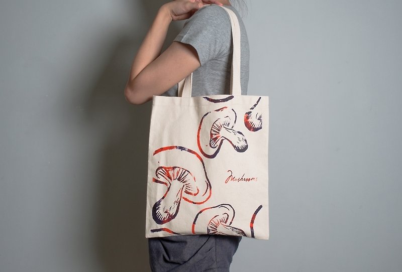 Hand-painted hand-printed cloth bag [a lot of shiitake mushrooms] single-sided pattern portable / shoulder - กระเป๋าแมสเซนเจอร์ - ผ้าฝ้าย/ผ้าลินิน สีแดง