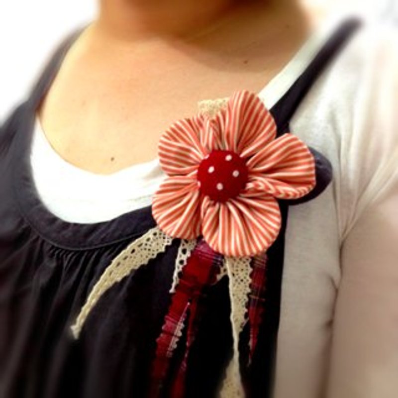Hand-made floral - Brooches - Other Materials 