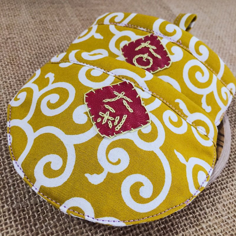 Japan yellow arabesque cloth Bib Dogs and Cats Pet Collar tying paragraph s size - Collars & Leashes - Other Materials Red