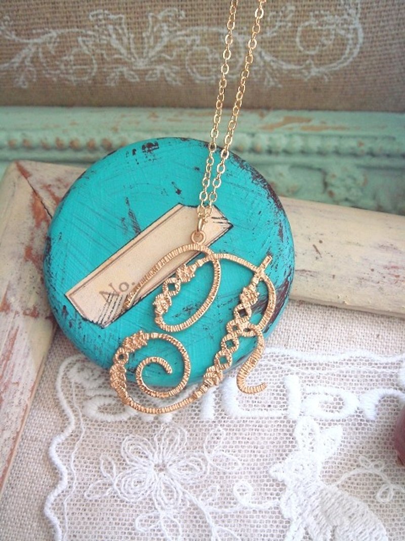 Garohands Korea lace curlicue cursive letters long chain * R feel the fog A305 Gifts - Necklaces - Other Metals Gold