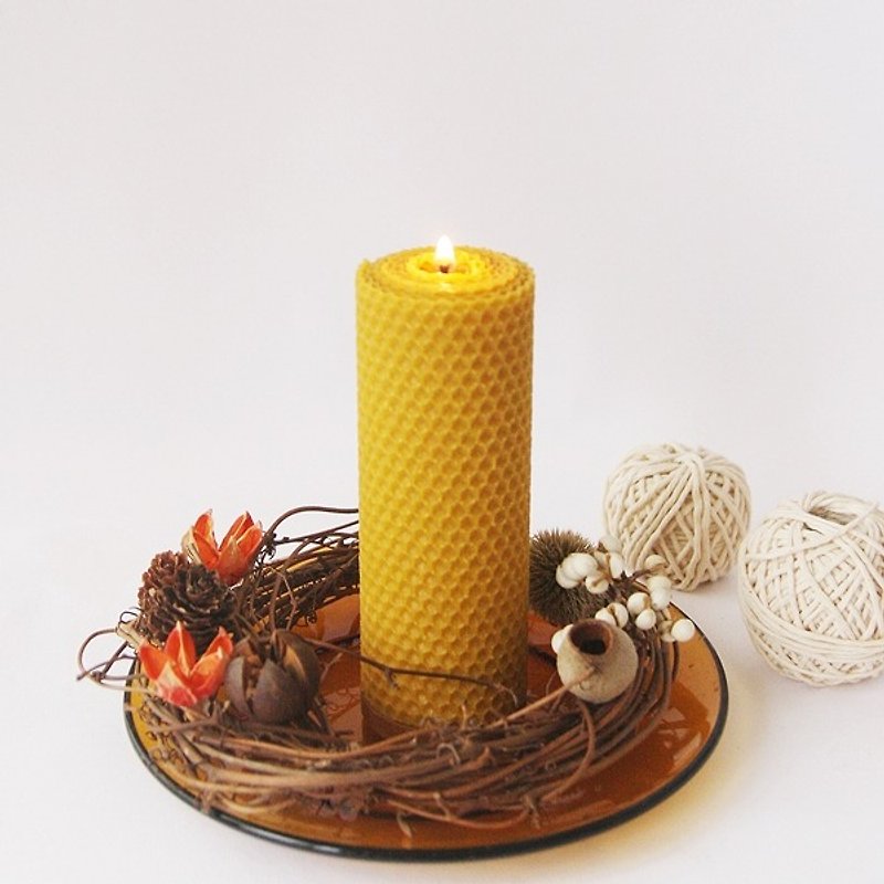 4th floor apartment | Felt beeswax candle [Big round] - Candles & Candle Holders - Wax Orange