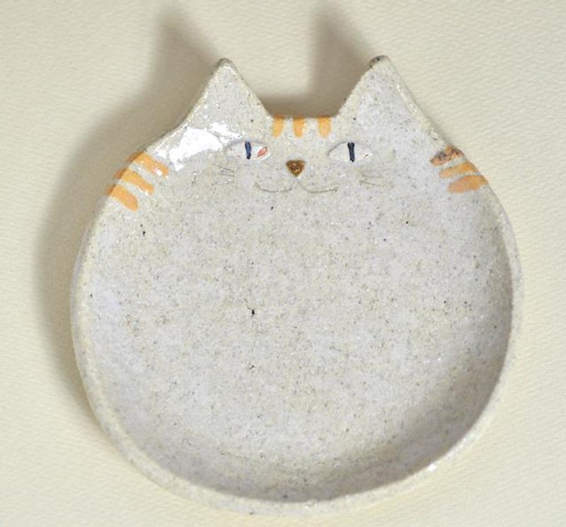 Cat plate (Tora) Regular size [Medium plate] - จานเล็ก - วัสดุอื่นๆ สีทอง