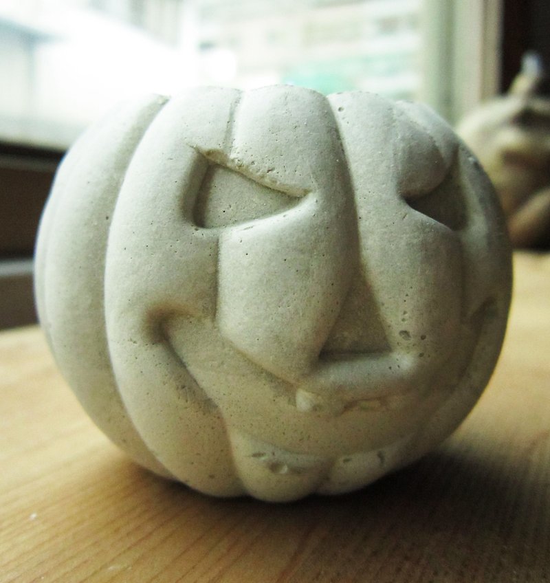 Treacherous pumpkin ~ * - Plants - Cement Gray