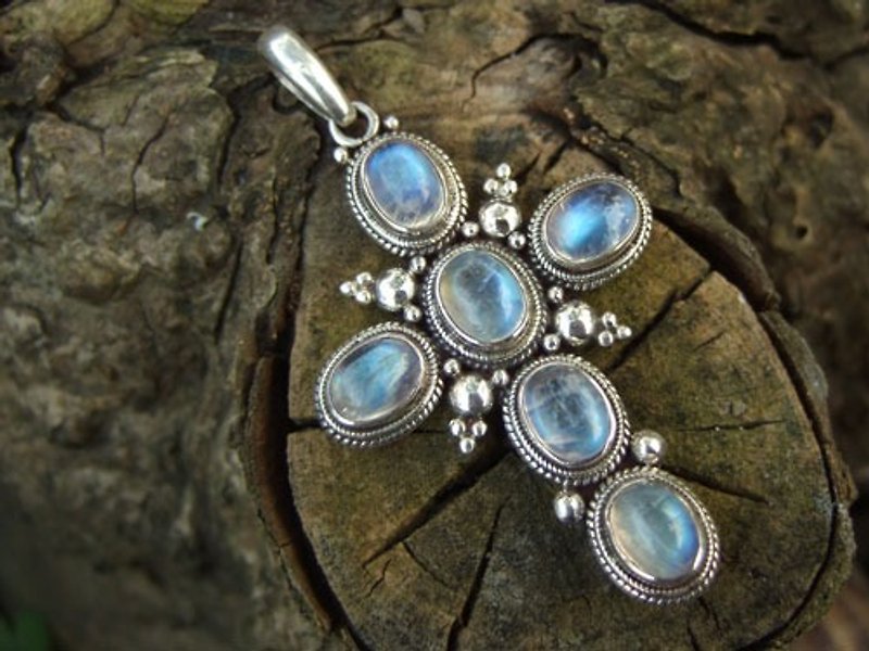 ♦ My.Crystal ♦ enduring convictions. Quality blue halo Moonstone Silver Pendant - สร้อยคอ - เครื่องเพชรพลอย สีน้ำเงิน
