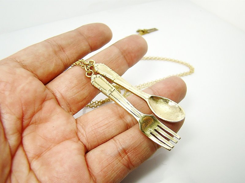 spoon and fork pendant in brass ,Rocker jewelry ,Skull jewelry,Biker jewelry - สร้อยคอ - โลหะ 