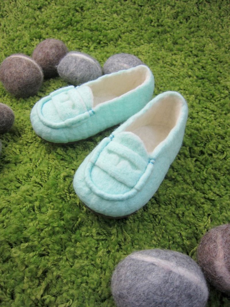 Mirim gift I baby indoor shoes I mint blue I exclusive style. Top wool. Soft - breathable - warm -100% pure hand. Wool felt - รองเท้าเด็ก - ขนแกะ สีน้ำเงิน