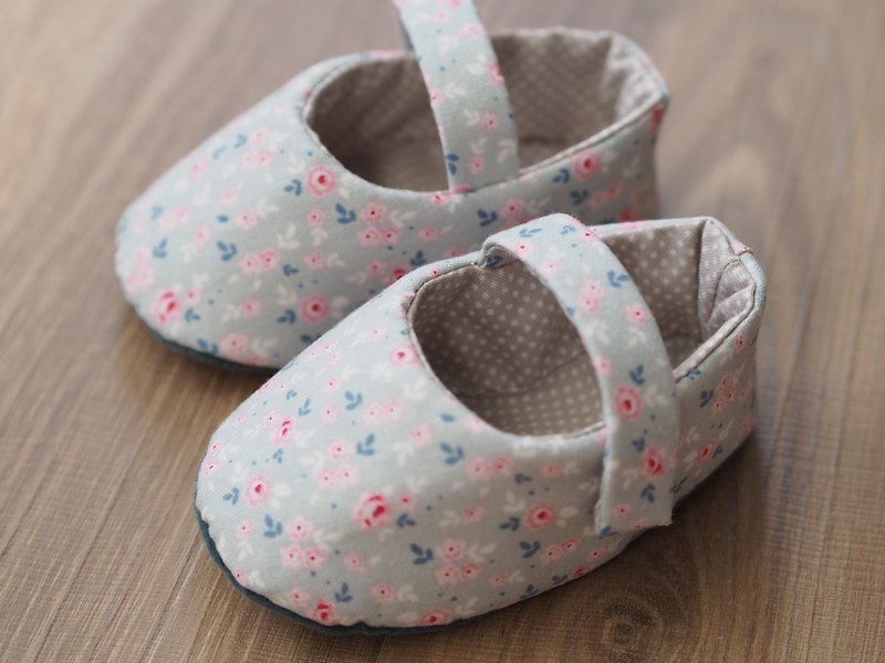 Light dark green floral baby shoes - Baby Shoes - Other Materials Khaki