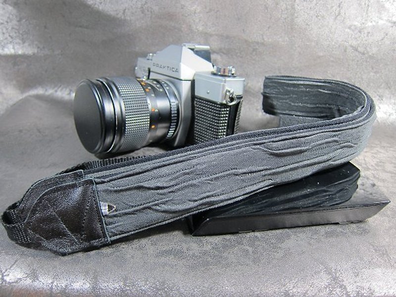 『イブニングドレス』 減圧ストラップ カメラウクレレ カメラストラップ - カメラストラップ・三脚 - その他の素材 グレー