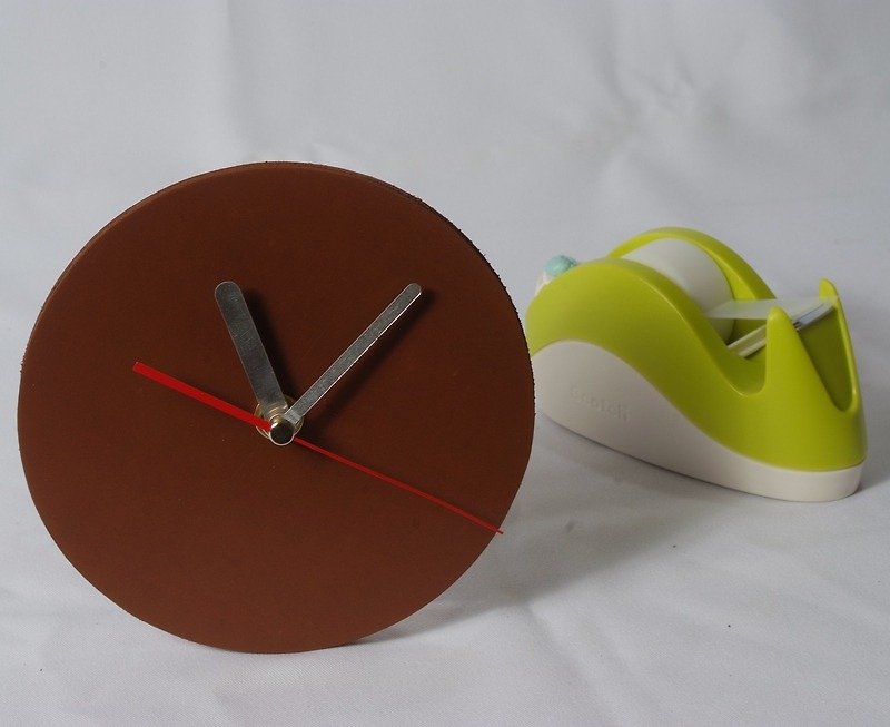 Simple style-round/square 100% genuine leather table clock silent clock 10 cm-Mark Honor - นาฬิกา - หนังแท้ 