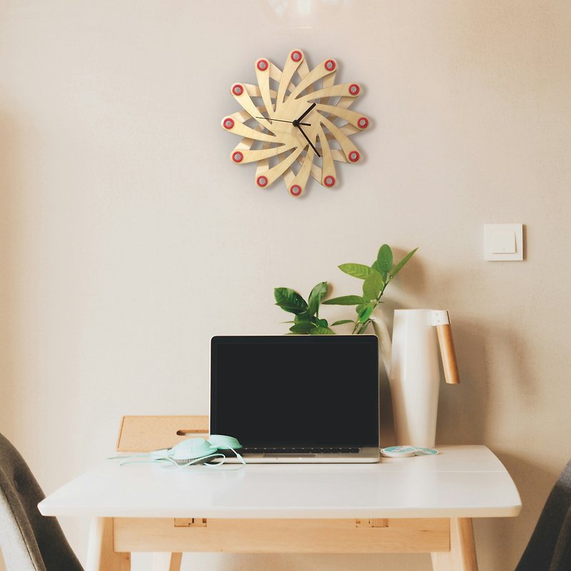 Galaxy - contemporary stylish wall clock made of bent plywood, wooden wall clock - ของวางตกแต่ง - ไม้ สีนำ้ตาล