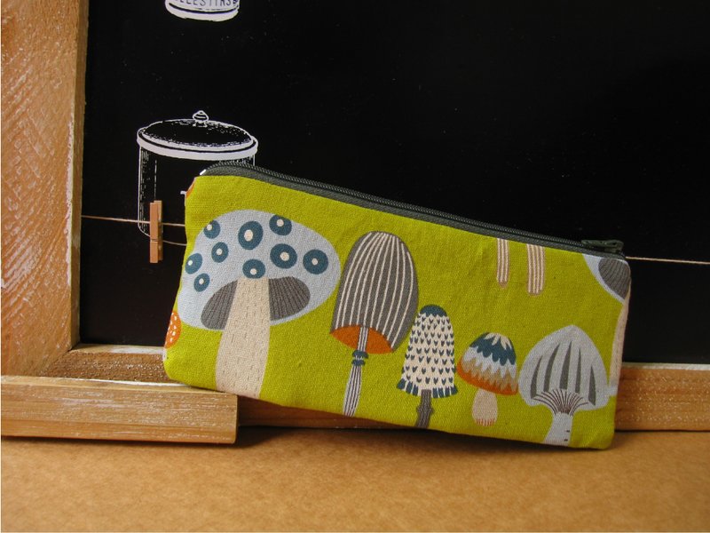 Mushroom鉛筆盒 - Toiletry Bags & Pouches - Cotton & Hemp Green